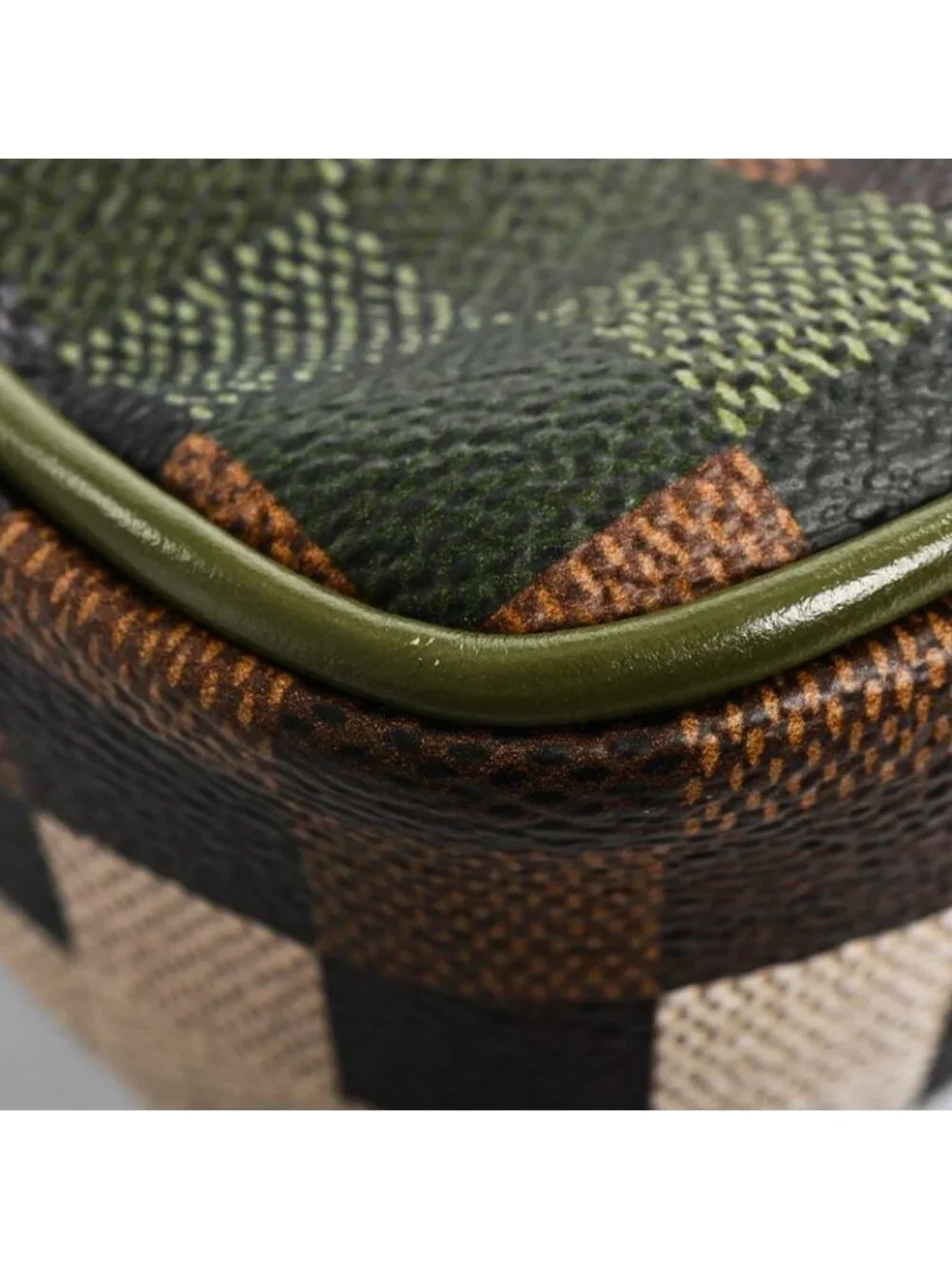 Louis Vuitton Shoulder Bag Quest Messenger - Picture 7 of 9